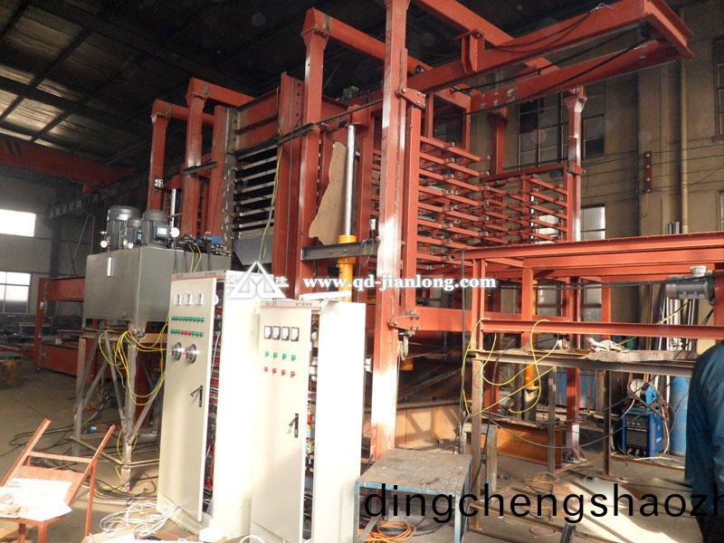 熱(re)壓機(ji)安裝(zhuang)現(xian)場(chang)