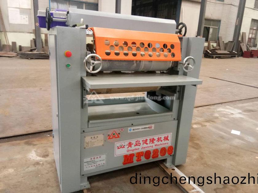 MT6206單(dan)雙(shuang)麵塗(tu)膠機(ji)
