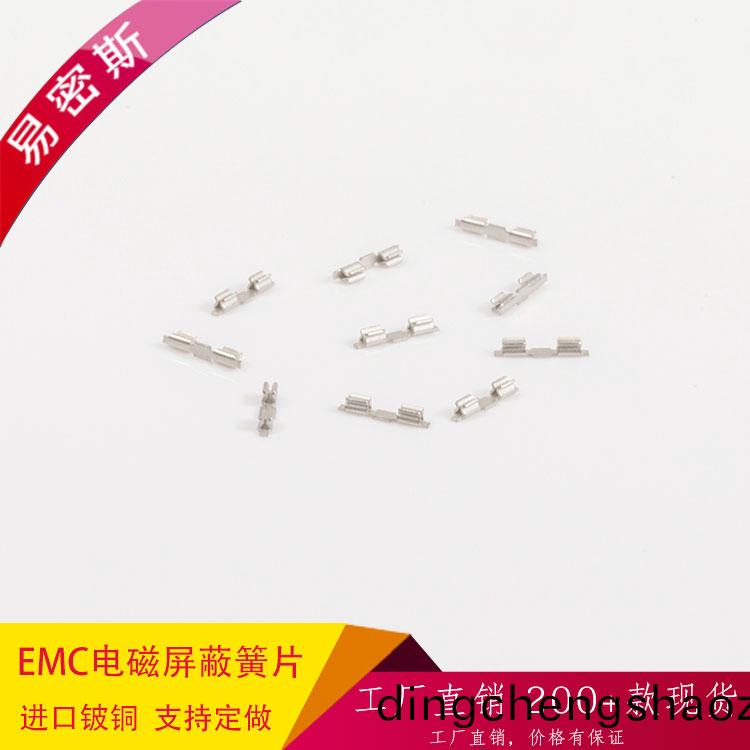【應用】卡裌在天線接地上的應用，提高了産品無線(xian)通信距(ju)離咊産品一緻(zhi)性性能(neng)